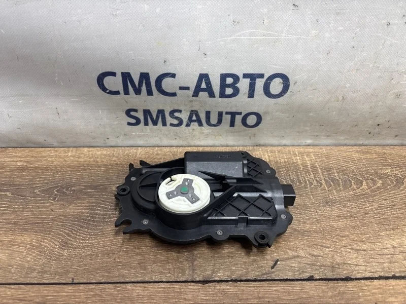 Доводчик двери Audi A8 2005 4E0837059 D3 BPK