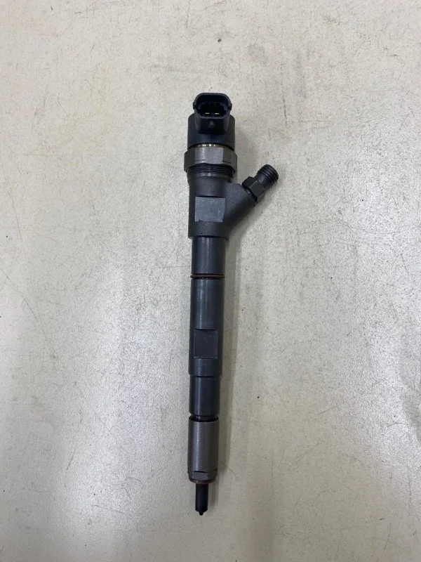 Форсунка дизельная электрическая Hyundai Starex 1