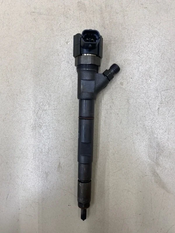 Форсунка дизельная электрическая Hyundai Starex 1