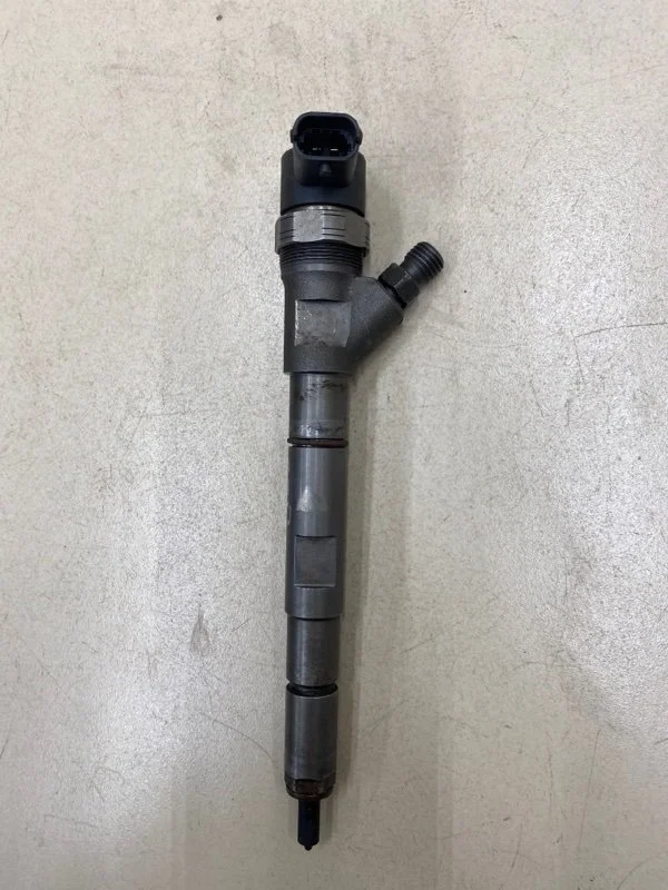 Форсунка дизельная электрическая Hyundai Starex 1