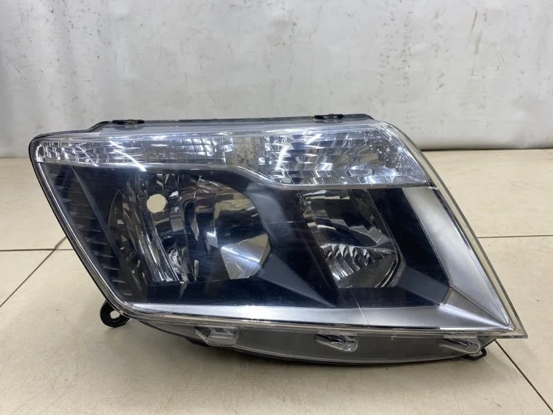 Фара правая Nissan Terrano 3 D10