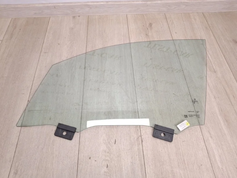 Стекло двери (многослойное) VW Touareg 3 2018- CR7