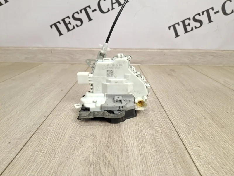 Замок двери VW Touareg 3 2018- CR7