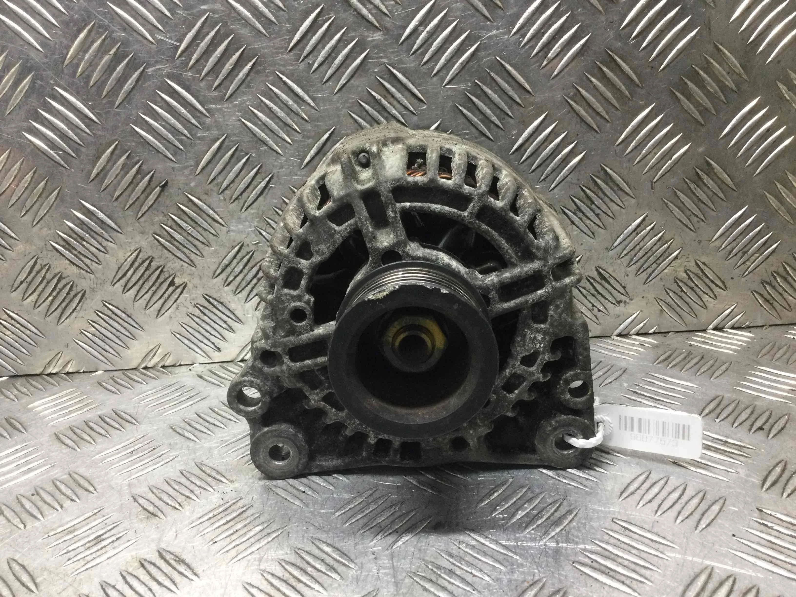 Генератор Volkswagen Golf 4 поколение (1997-2004) бензин 1.6 i Механика Х/б