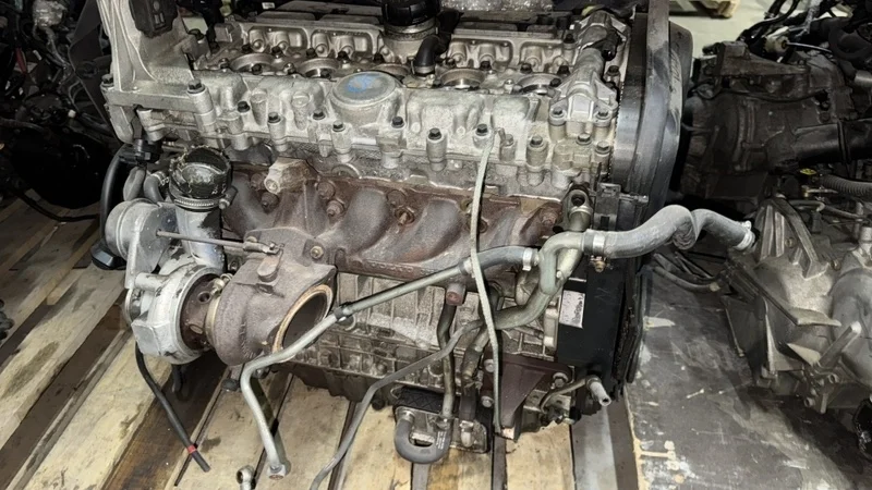 Двигатель VOLVO B5254t2 B5254T2