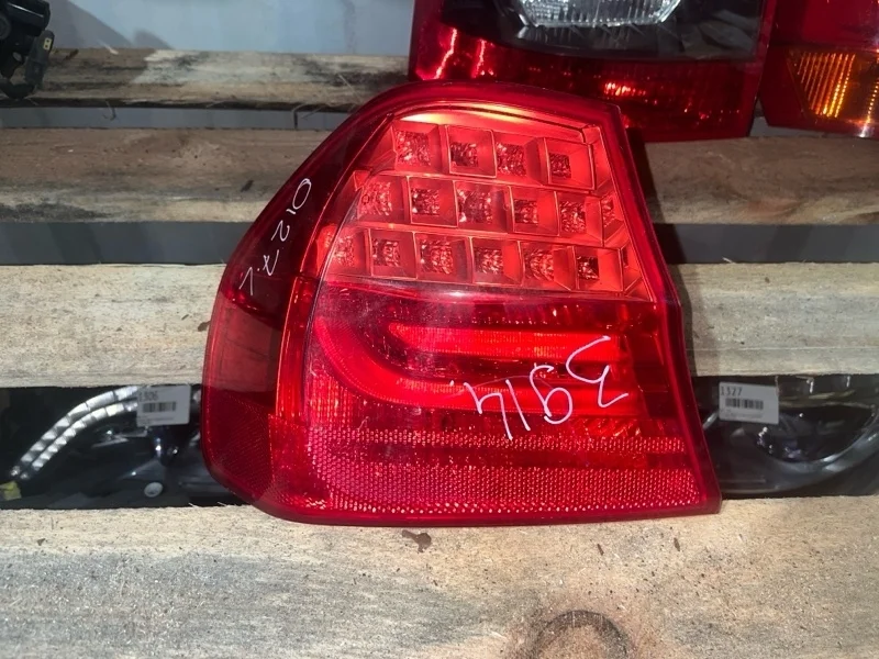 Стоп-сигнал BMW 3-Series 07.11.2009 63217289426 E90 N47D20C, задний левый