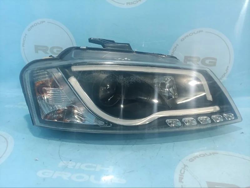 Фара Audi A3 2010 8P0941030BM 8P CBF, передняя правая
