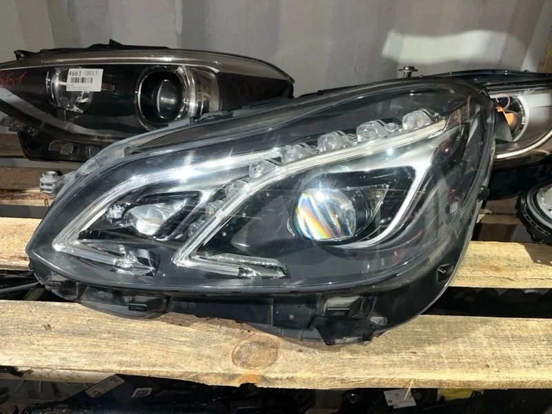 Фара Mercedes-Benz E-Class 2015 A2129063103 W212 OM651, передняя левая