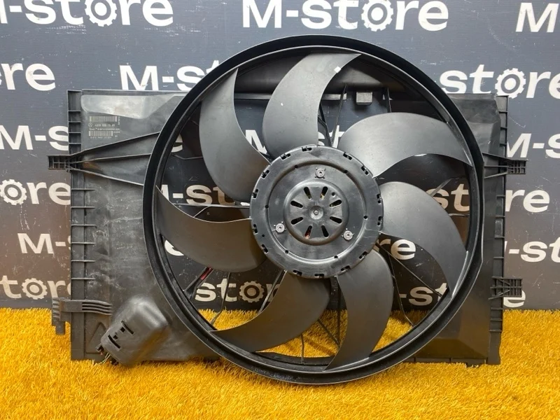 Вентилятор радиатора Mercedes-Benz Clk-Class 2005 A2035001693 C209 112.955