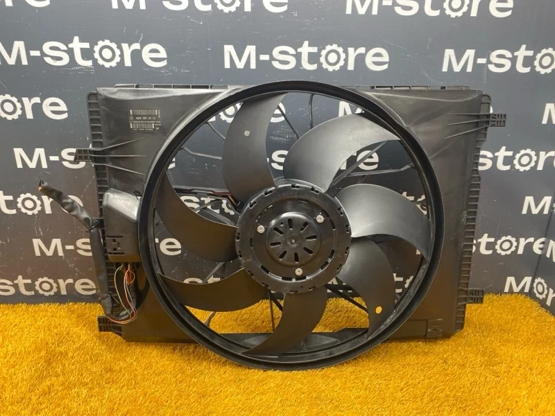 Вентилятор радиатора Mercedes-Benz E-Class 2009 A2045000293 W212 272.980