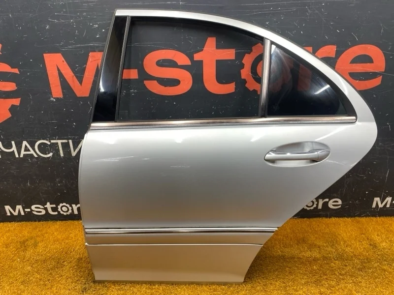 Дверь Mercedes-Benz C-Class 2006 A2037300705 W203 271.940, задняя левая