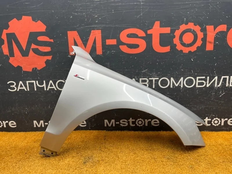 Крыло Audi Q5 2012 8R0821106A 8R CNCD, переднее правое