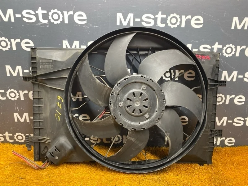 Вентилятор радиатора Mercedes-Benz C-Class 2004 A2035001593 W203 271.948