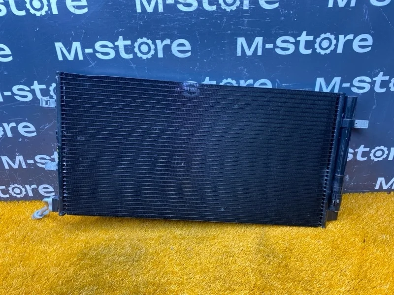 Радиатор кондиционера Audi Q5 2013 8T0260401C 8R CNCD