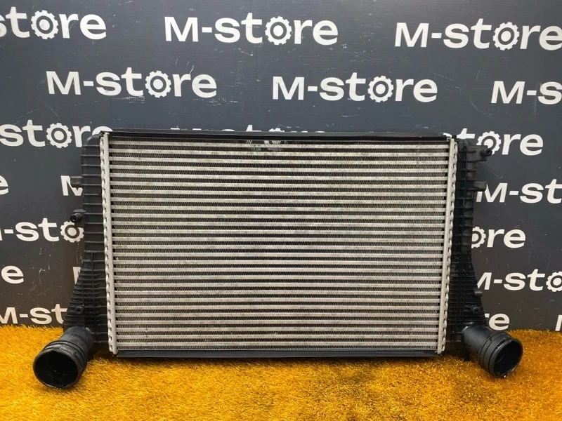 Интеркулер Audi A3 2007 1K0145803A 8P BWA