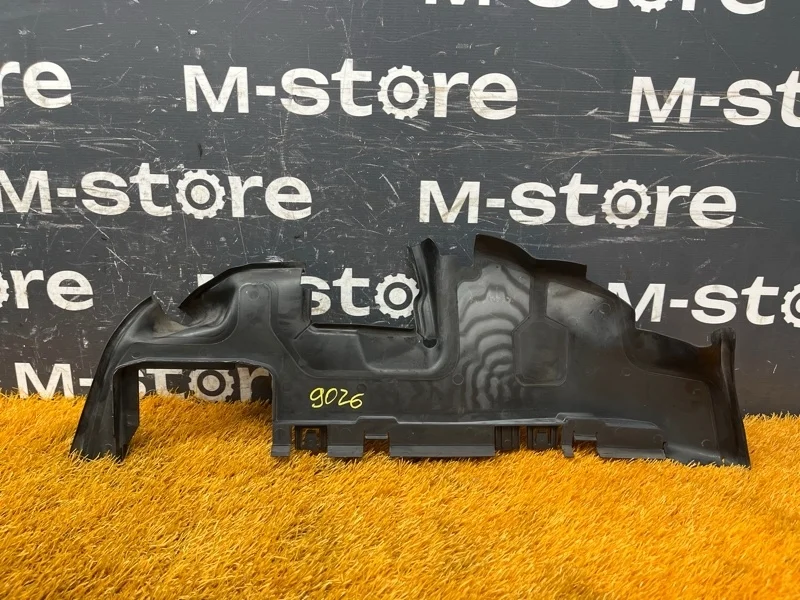 Воздуховод радиатора Audi Q3 2012 8U0121284C 8U CPSA, правый