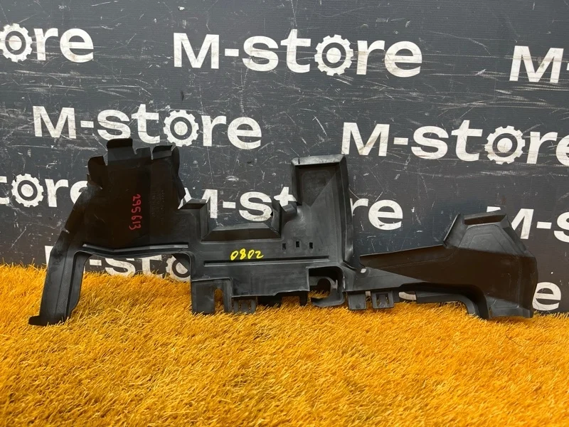 Воздуховод радиатора Audi Q5 2012 8R0121283P 8R CNCD, левый