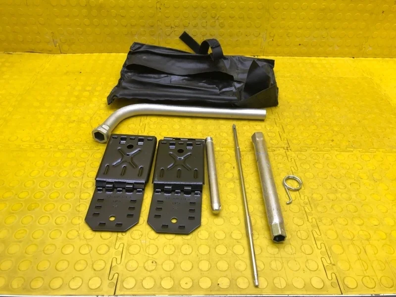 Набор инструментов AUDI Q7 2016 8R0012115A 4MB CVM 011869