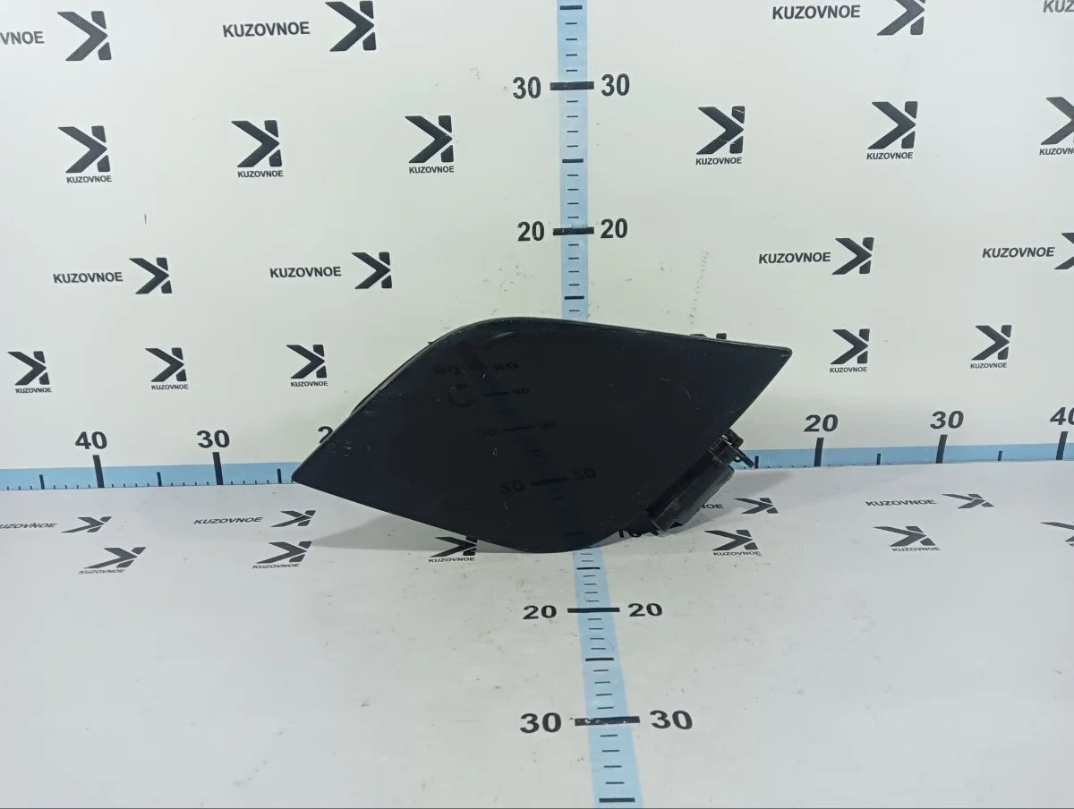 Лючок бензобака Ford Focus 2015 CB8