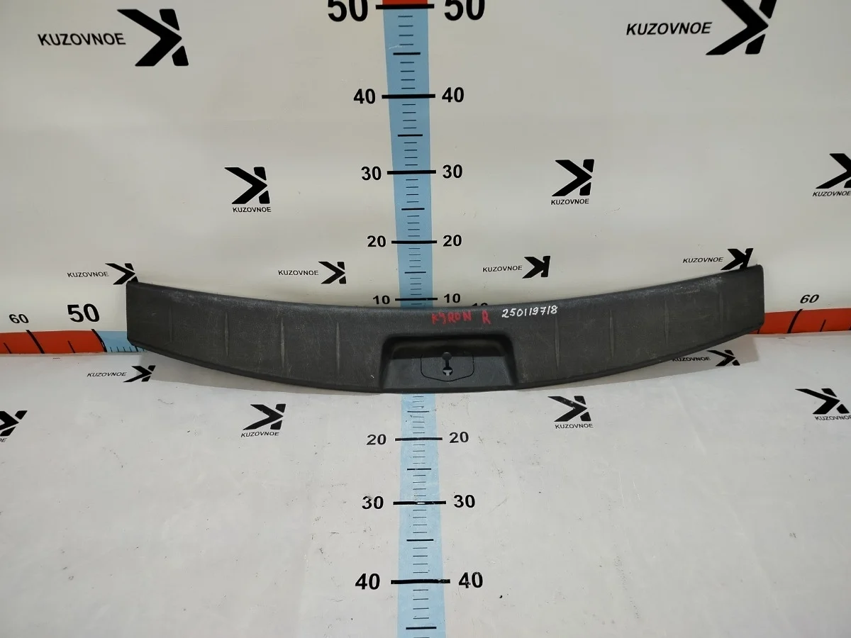 Накладка замка багажника SsangYong Kyron 2005 DJ