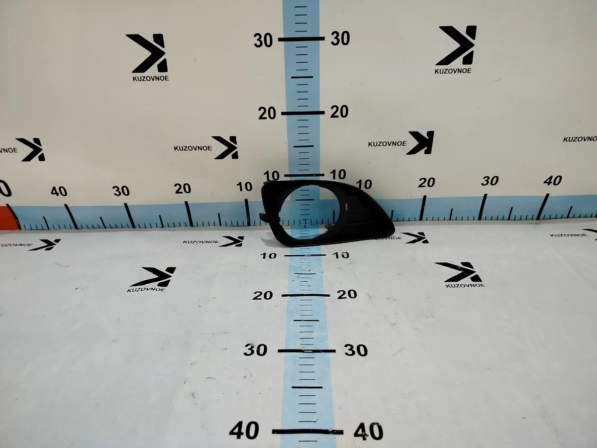 Оправа противотуманной фары Toyota Camry 2010 XV40