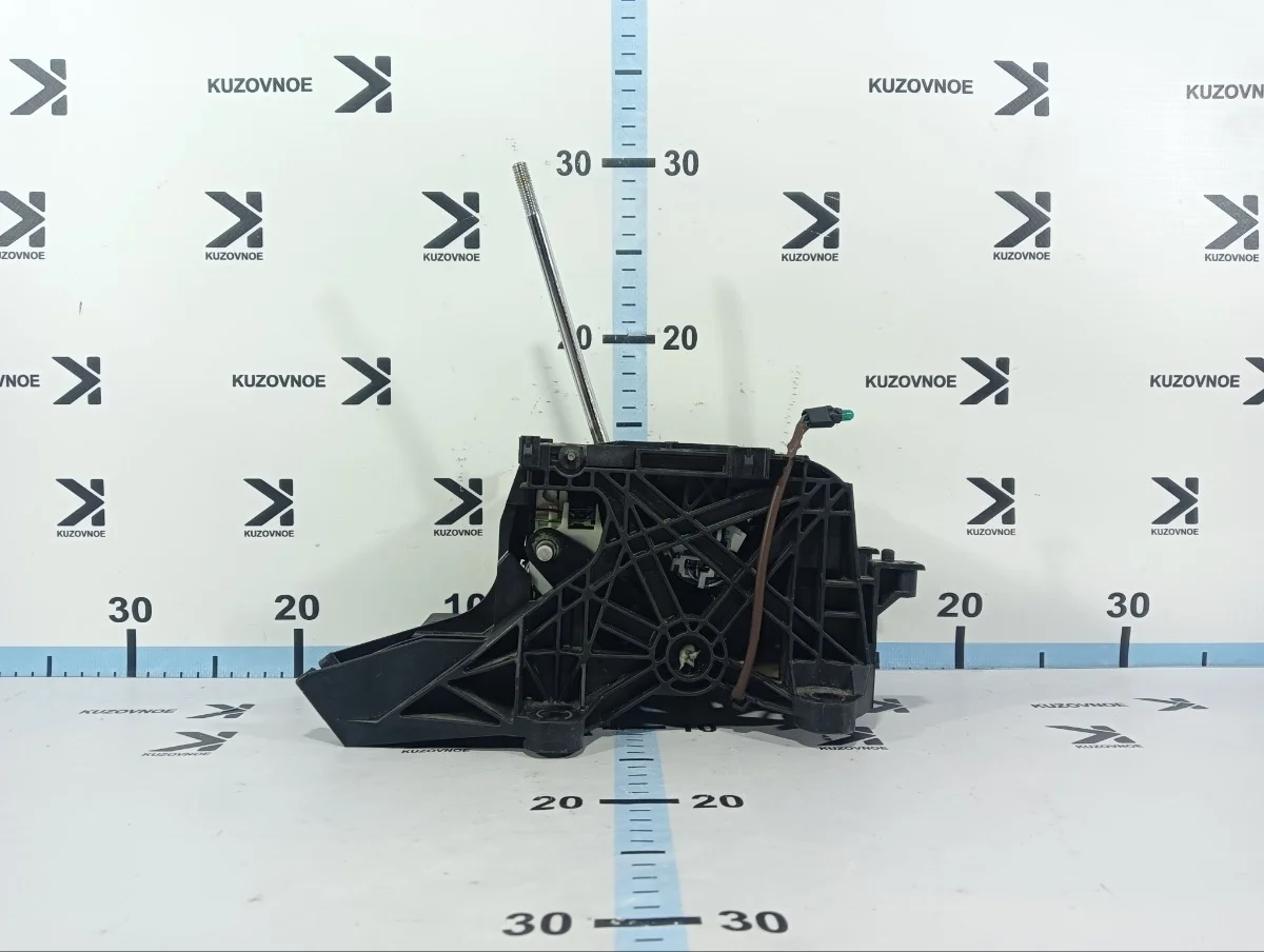 Селектор кпп Toyota Highlander 2012 XU40