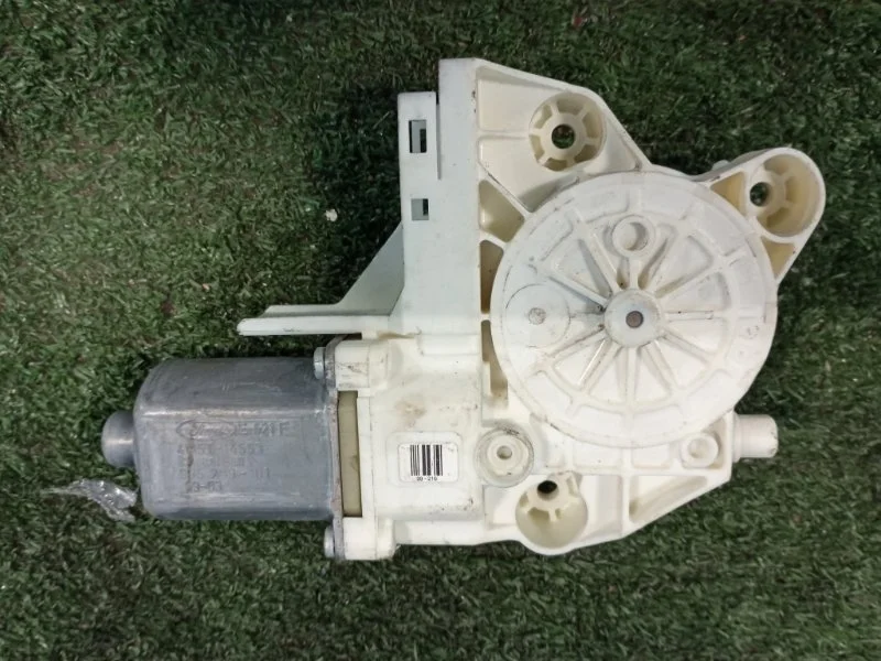 Моторчик стеклоподъемника передний правый Ford