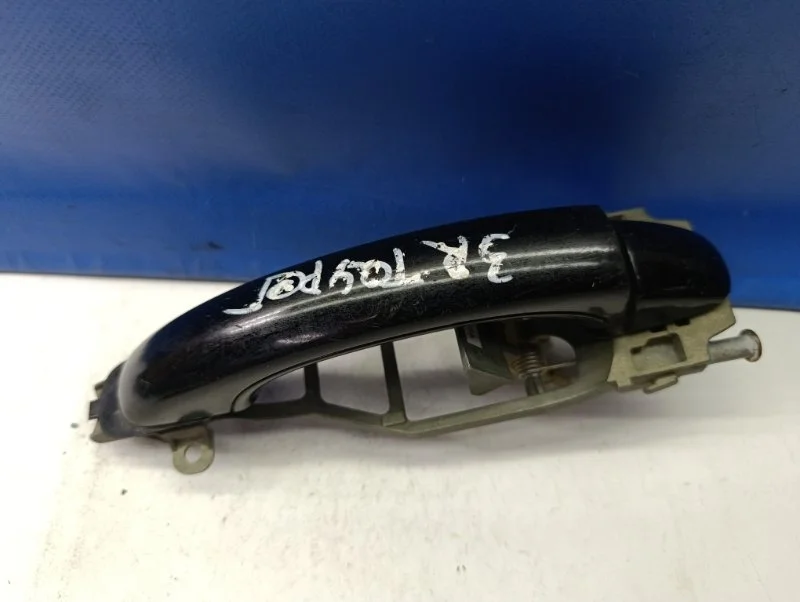 Ручка наружная Volkswagen Touareg 1 2002 - 2010 7L6839205 7L, задняя правая