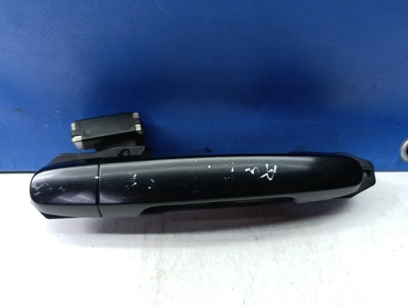 Ручка двери наружная Toyota Auris 2006-2012 692110D901 E150 1.6 1ZR, задняя правая