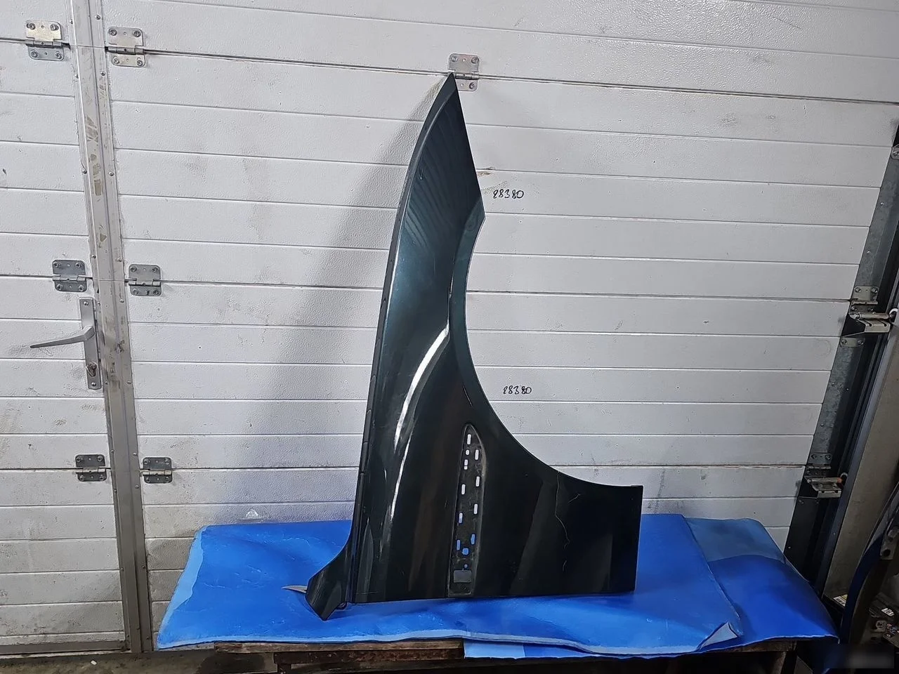 Крыло правое Jaguar XE I (2015—2019)