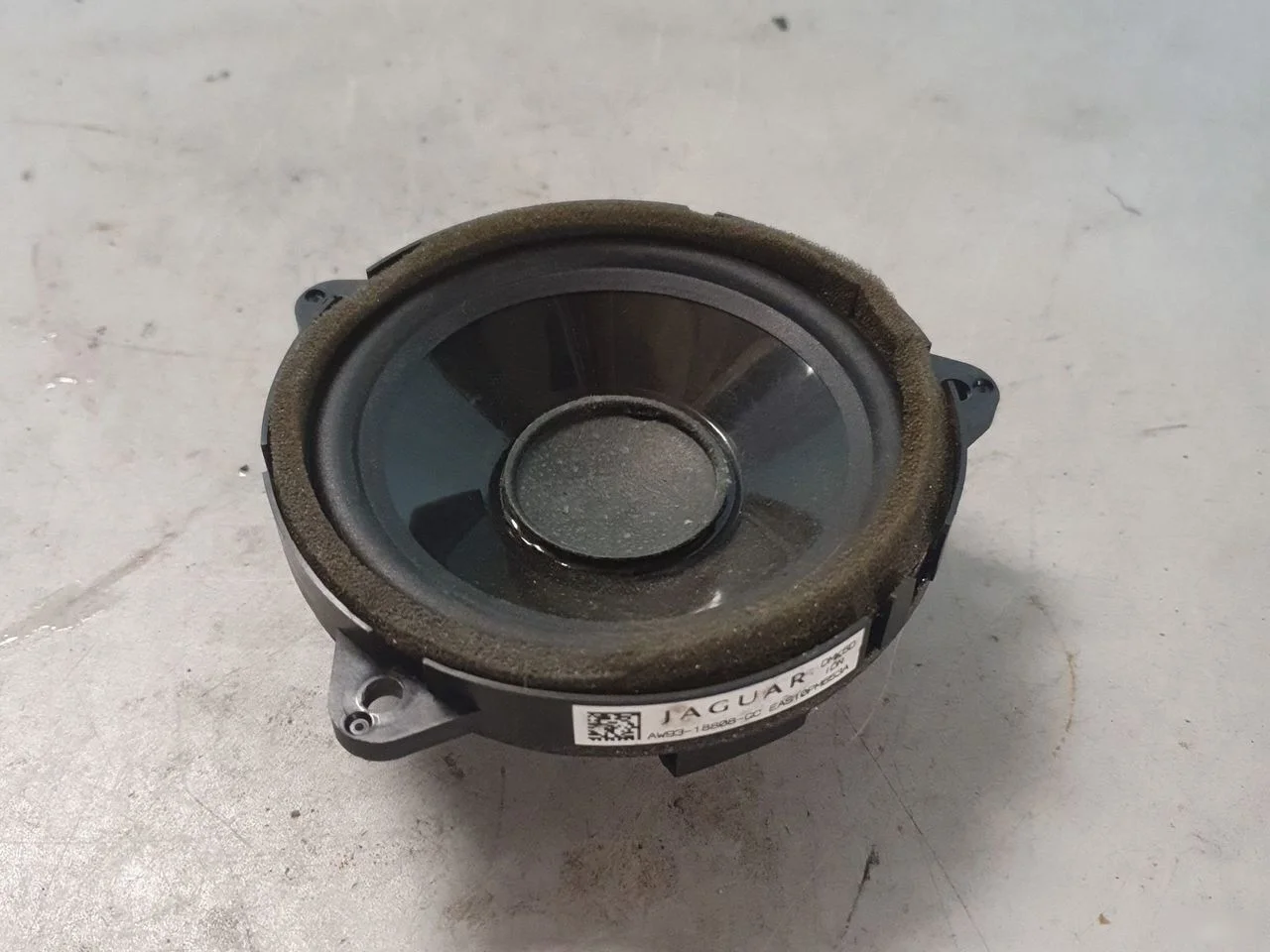 Колонка передней двери Jaguar XF I рестайлинг (2011—2015)