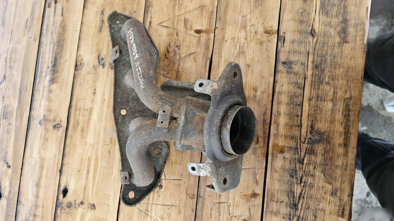 Коллектор выпускной Nissan Juke I (2010—2014)