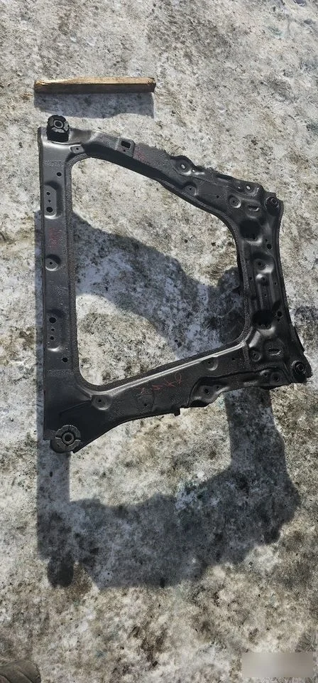 Балка подмоторная (подрамник) Nissan Juke I (2010—2014)