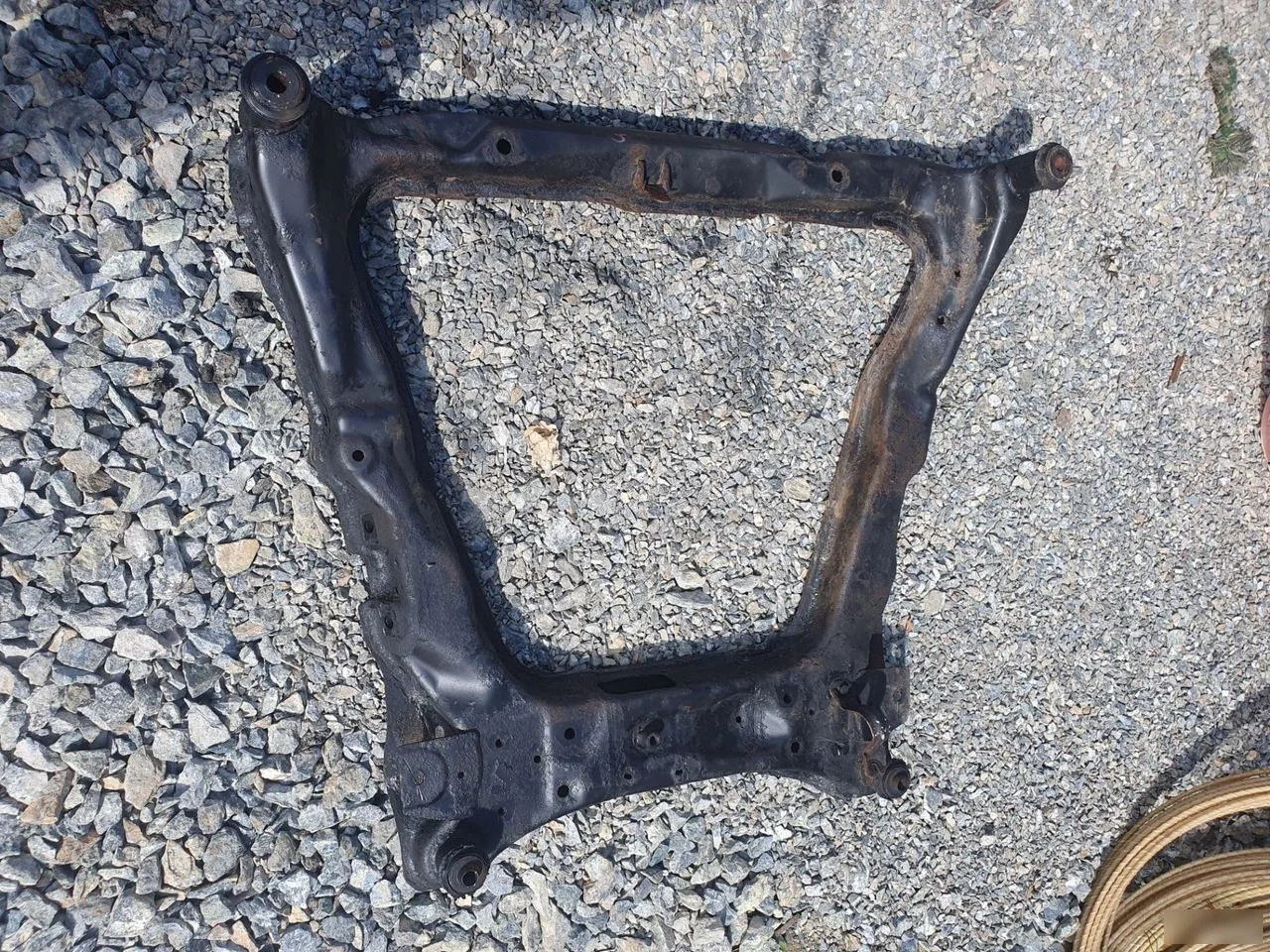 Подрамник передний Nissan Qashqai I (2006—2010)