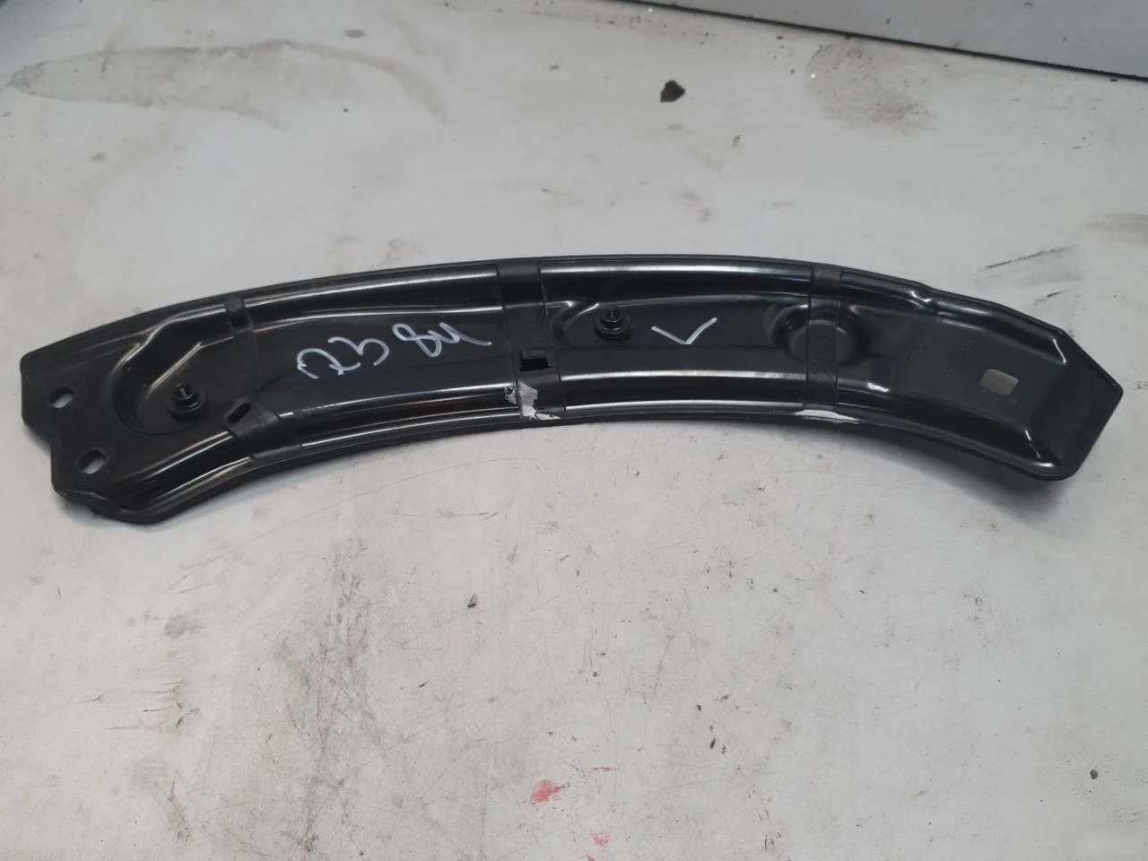 Кронштейн фары левый верхний Audi RS Q3 8U (2013—2015)