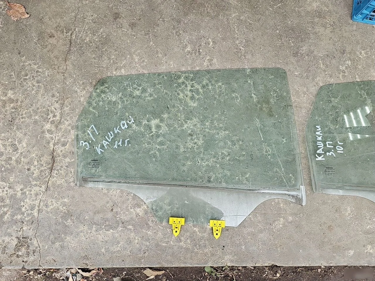 Стекло задней правой двери Nissan Qashqai I (2006—2010)
