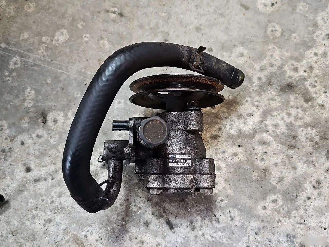 Насос гур гидроусилителя Kia Rio II рестайлинг (2009—2011)