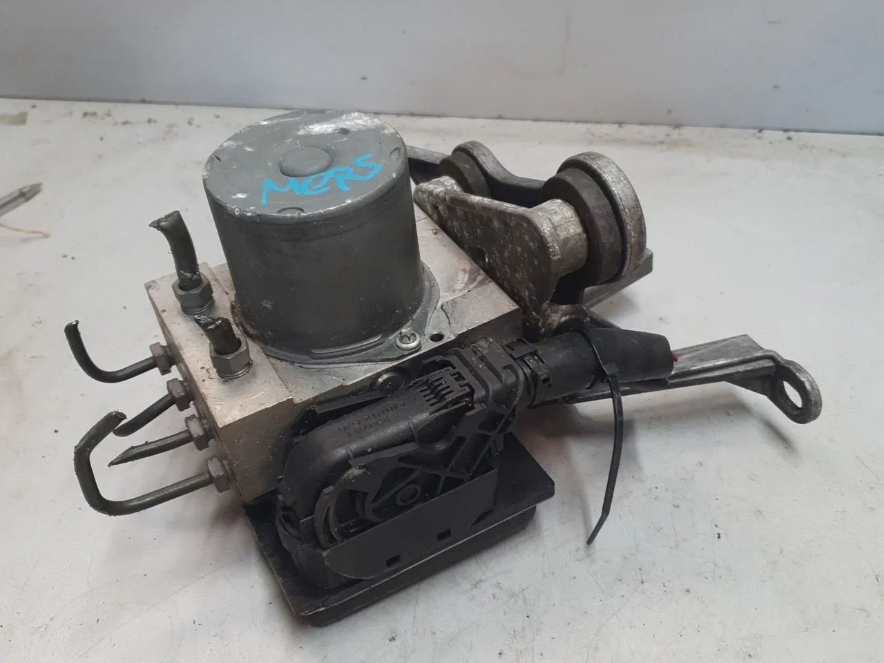 Блок abs Mercedes-Benz E-класс W212/S212/C207/A207 (2009—2013)