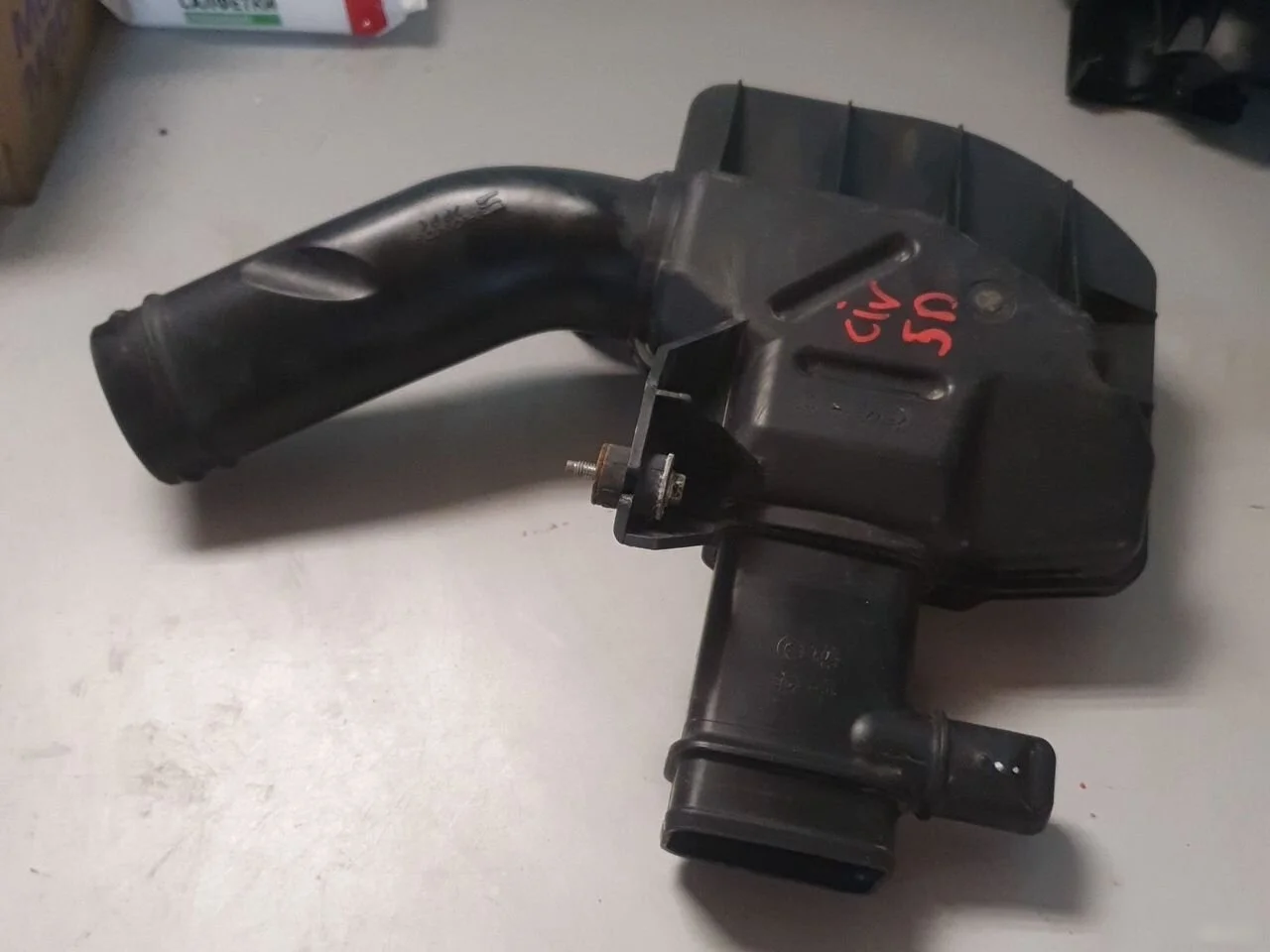 Резонатор воздушного фильтра Honda Civic VIII (2005—2009)