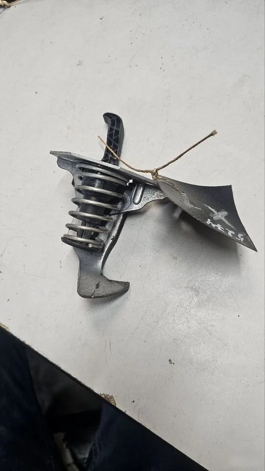 Замок капота (крючок) BMW X1 E84 (2009—2012)