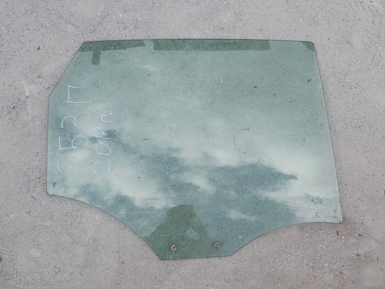 Стекло задней правой двери Audi Q5 I (2008—2012)