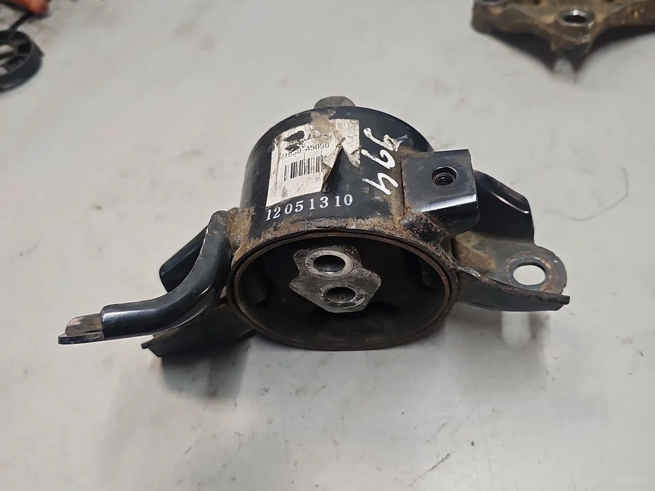 Опора КПП левая Kia Ceed JD рестайлинг (2015—2018)