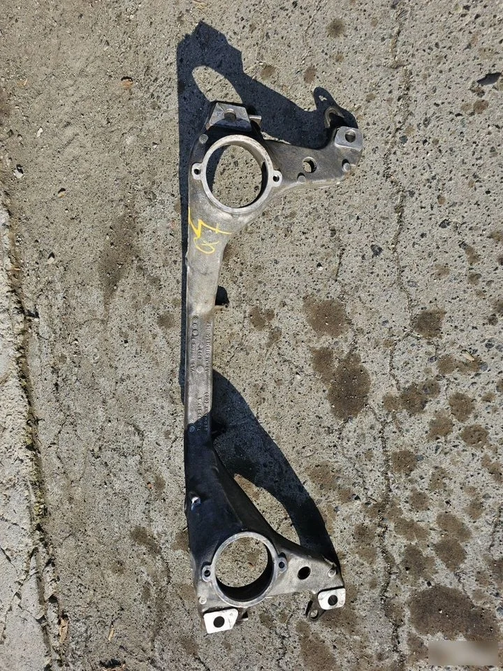 Балка подмоторная,подрамник,поперечная Volkswagen Touareg I рестайлинг (2006—2010)