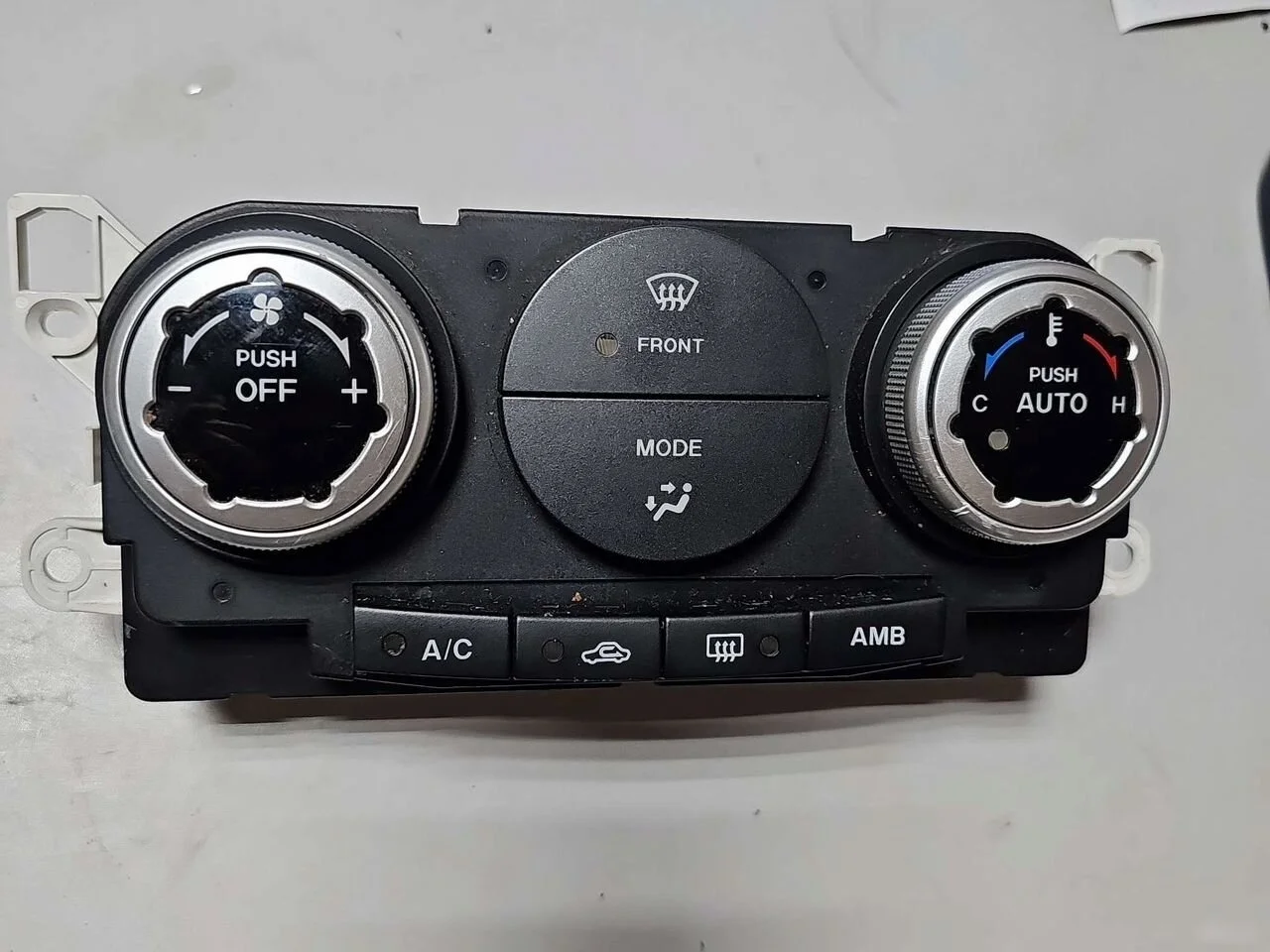 Блок управления климатом Mazda CX-7 I (2006—2009)