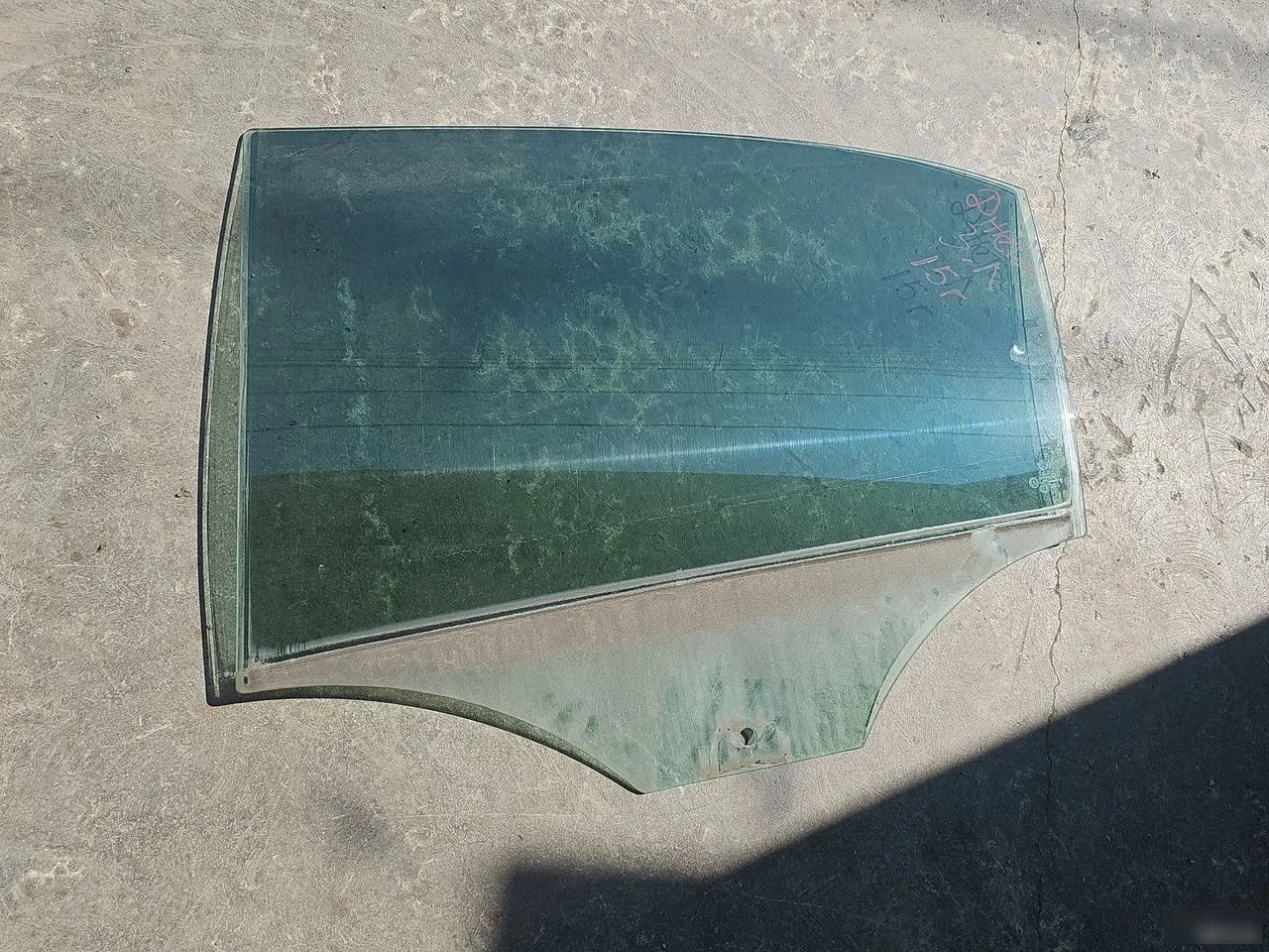 Стекло двери заднее левое Volkswagen Volkswagen Jetta VI (2010—2015)