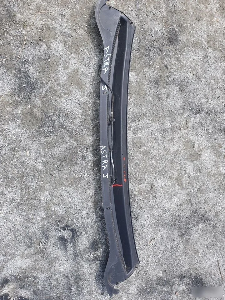 Жабо Opel Astra J (2009—2012)