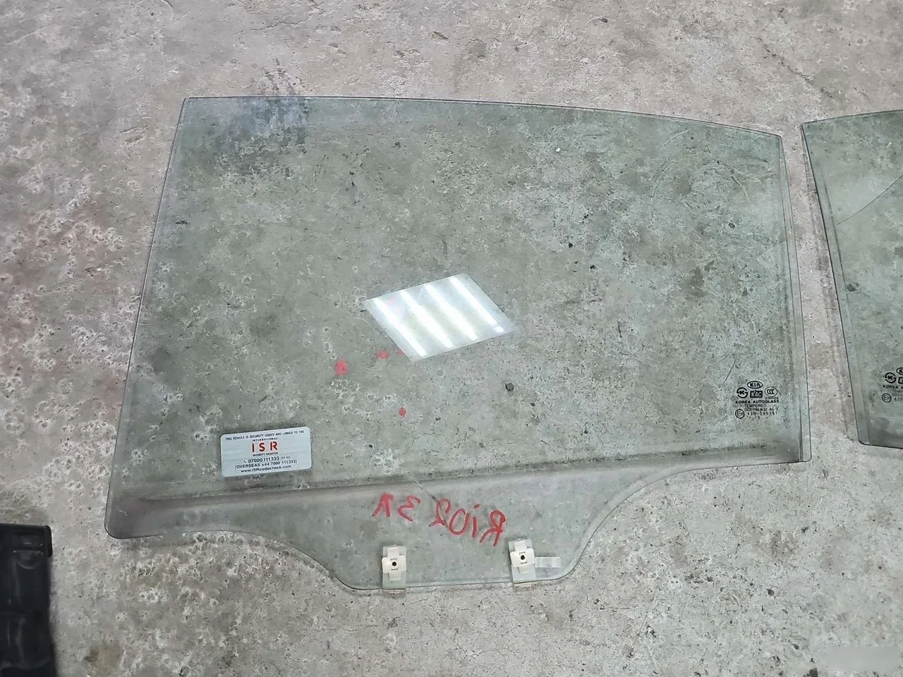 Стекло двери задней левой Kia Rio II рестайлинг (2009—2011)