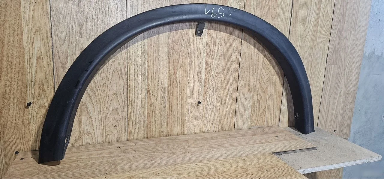 Накладка крыла передняя левая Nissan Juke I (2010—2014)