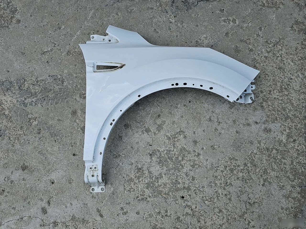 Переднее правое крыло Ford Kuga II (2012—2016)