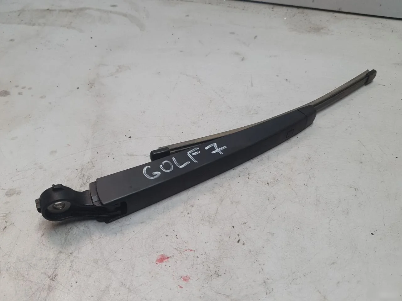 Поводок стеклоочистителя задний Volkswagen CrossPolo V (2009—2015)